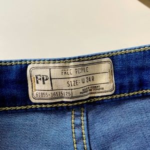 Y2K bell bottom jeans!
